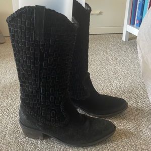 Steven by Steve Madden Women’s western boots (size 6.5)